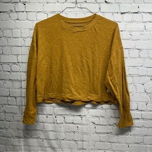Vuori Mustard Crop Top long sleeves size s